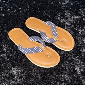 Tommy Bahama Tan and Navy Blue Summery Star Thong Sandals Women’s Size 10